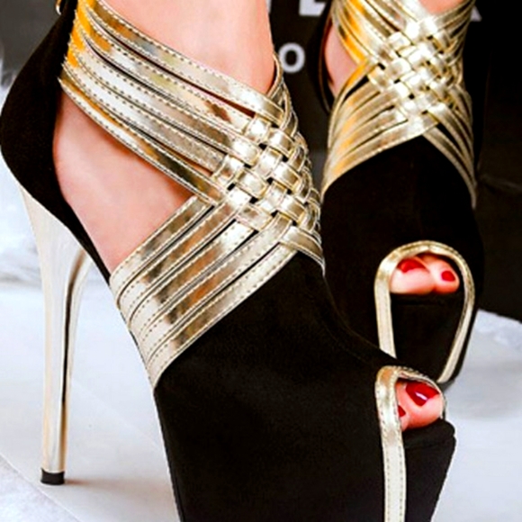Vaa vaa voom ๐ โค Sexy, sensual sassy high heel stilettos ๐ฅ ๐ ๐ - Picture 1 of 2